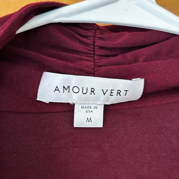 Amour Vert Angela Dream Knit Wrap Blouse Size Medium 94% Modal 6% Spandex - Picture 3 of 4